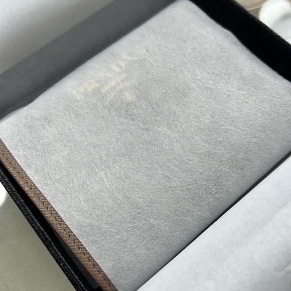 PRADA LEATHER WALLET - Picture 8 of 10